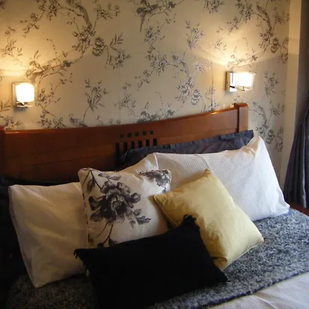 Pennycroft Kettlewell